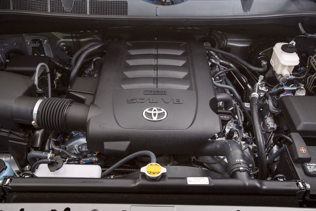 Двигатель V8  Toyota