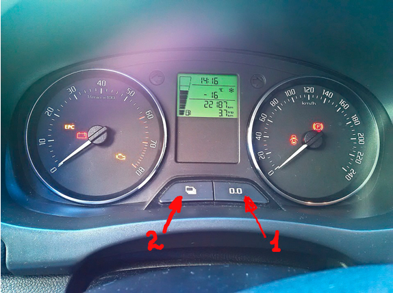 Skoda Fabia 2 поколения и его рестайлинг (года выпуска: 2007 – 2010, 2010 — 2014)Фото 1. Приборная панель Skoda Fabia.