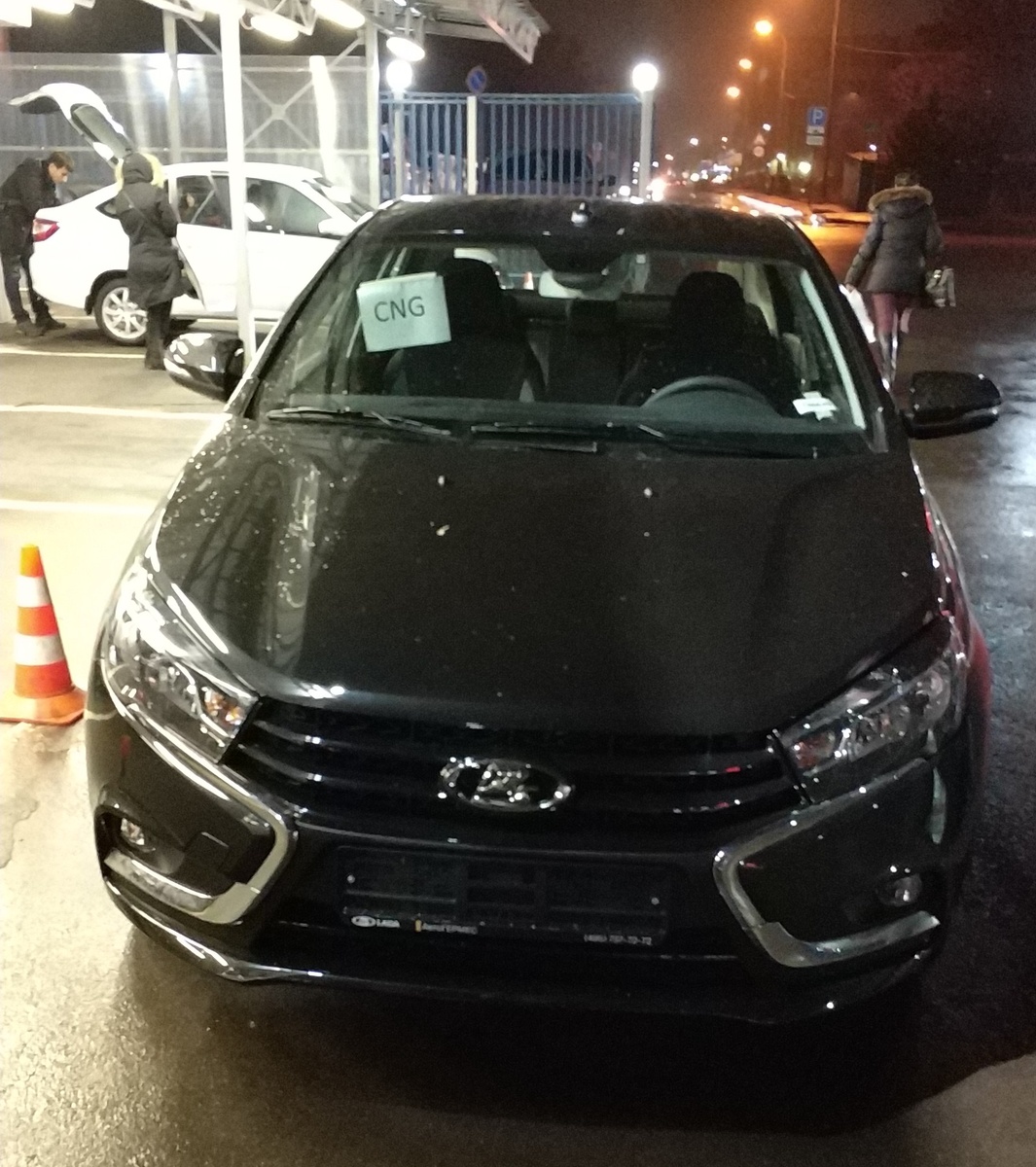 В салоне покупка