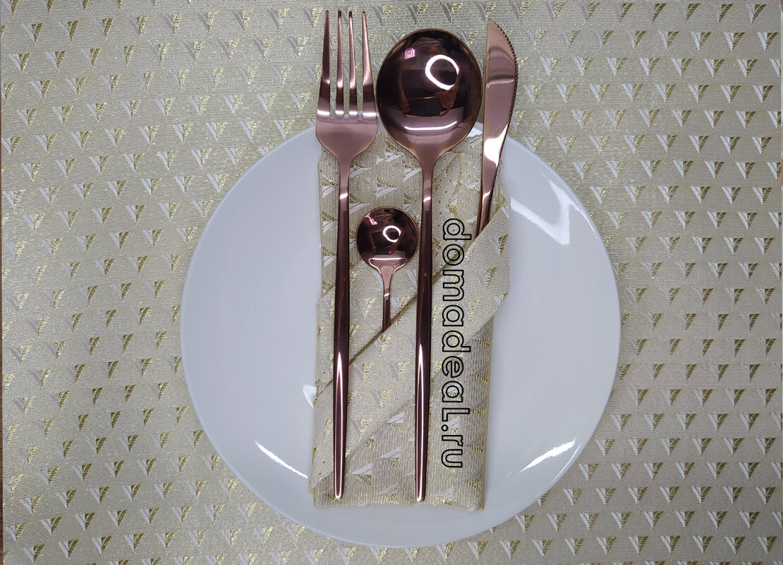 Цвет - розовое золото. 