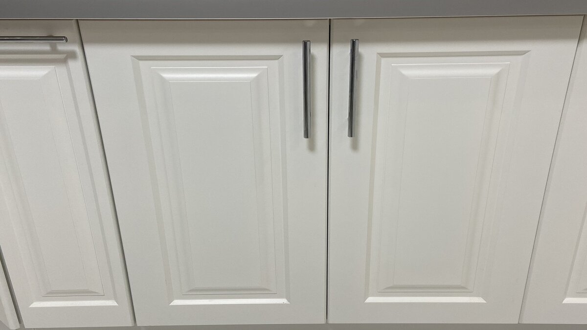 Белые Эмалевые Фасады Нижних Ящиков.