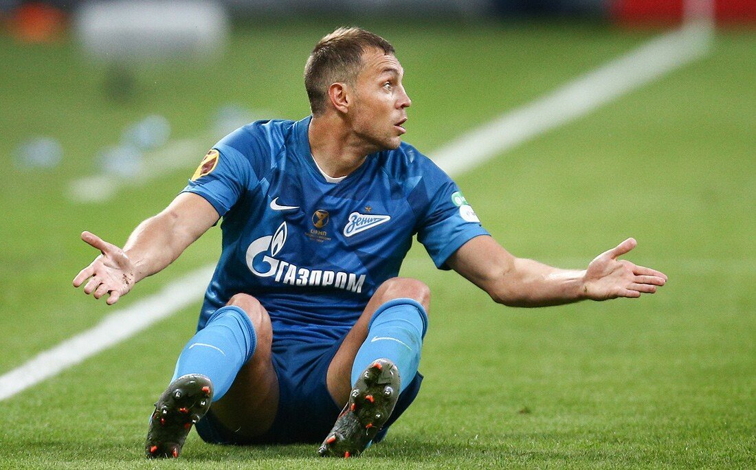 "Ну и что?! Как будто вы так не делаете" - думает сейчас капитан Зенита