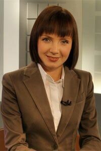 Романс "Взгляд страстный". 
Взгляд страстный,взгляд влекущий,
Взгляд нежный и поющий.
Увлечён тобой;Увлечён красотой.
Свет,вижу тебя под луной.

Голос слышу твой всегда!
В глазах нежность твоя.
В глазах доброта сияет,
Наша страсть всё расцветает.

Думаю я о тебе ,краса,
Полны любви небеса,
Облака пролетают в небе высоко,
Где-то счастье моё далеко.

Взгляд страстный,взгляд влекущий,
Взгляд нежный и поющий.
Увлечён тобой;Увлечён красотой.
Свет,вижу тебя под луной.

18.01.2016 год.