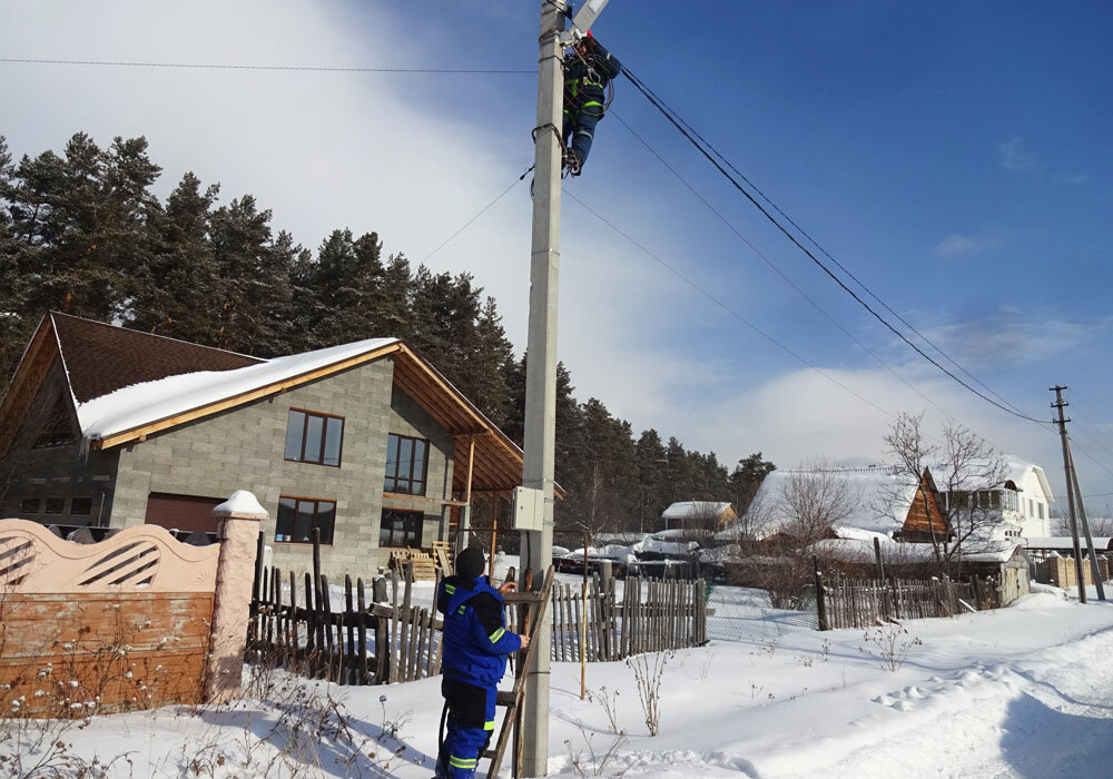 Подключают дом к сети