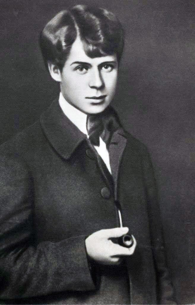 фото с сайта https://interesnyefakty.org/wp-content/uploads/Foto-Esenina-8.jpg