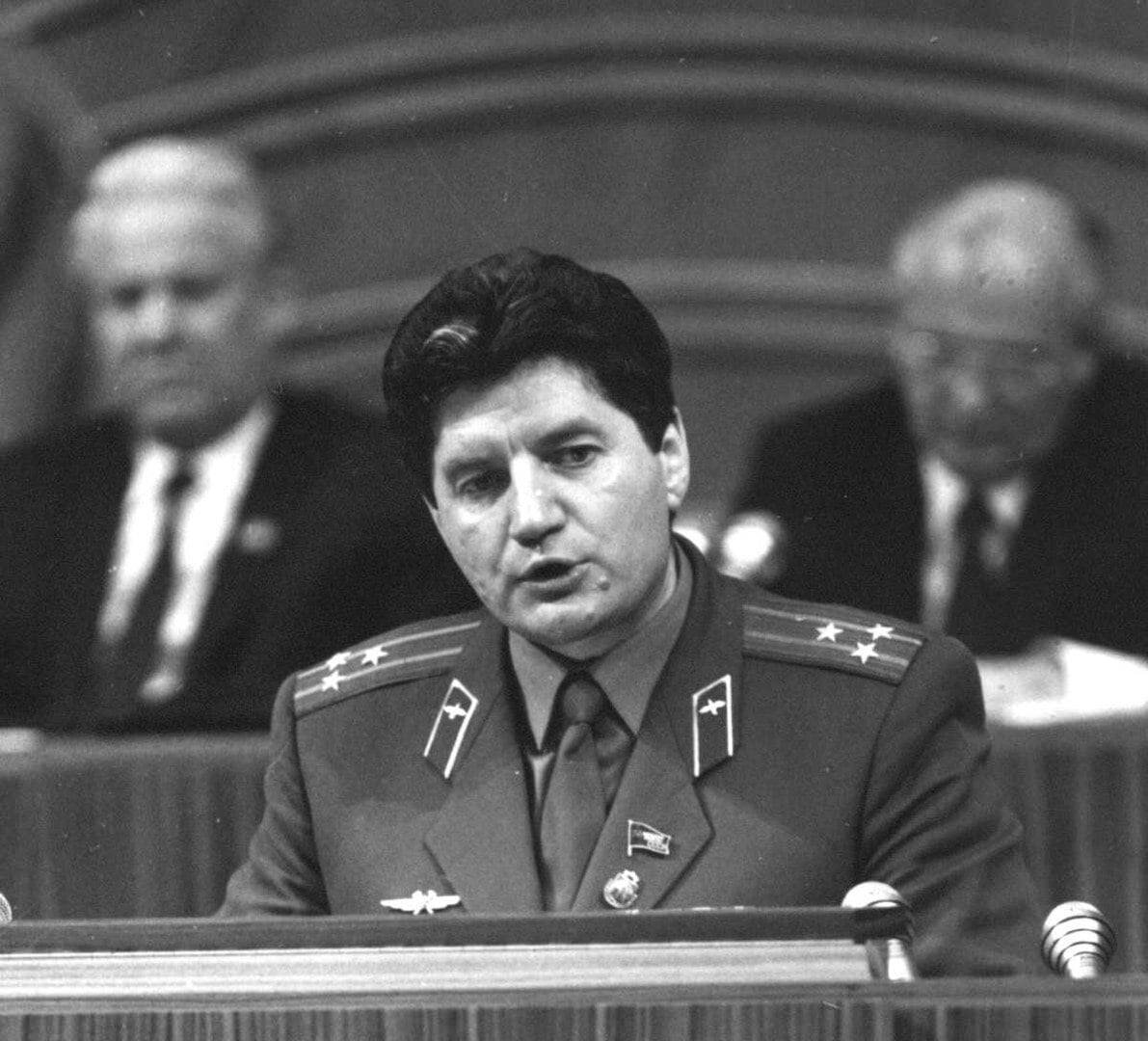 Виктор Алкснис, народный депутат СССР, полковник.