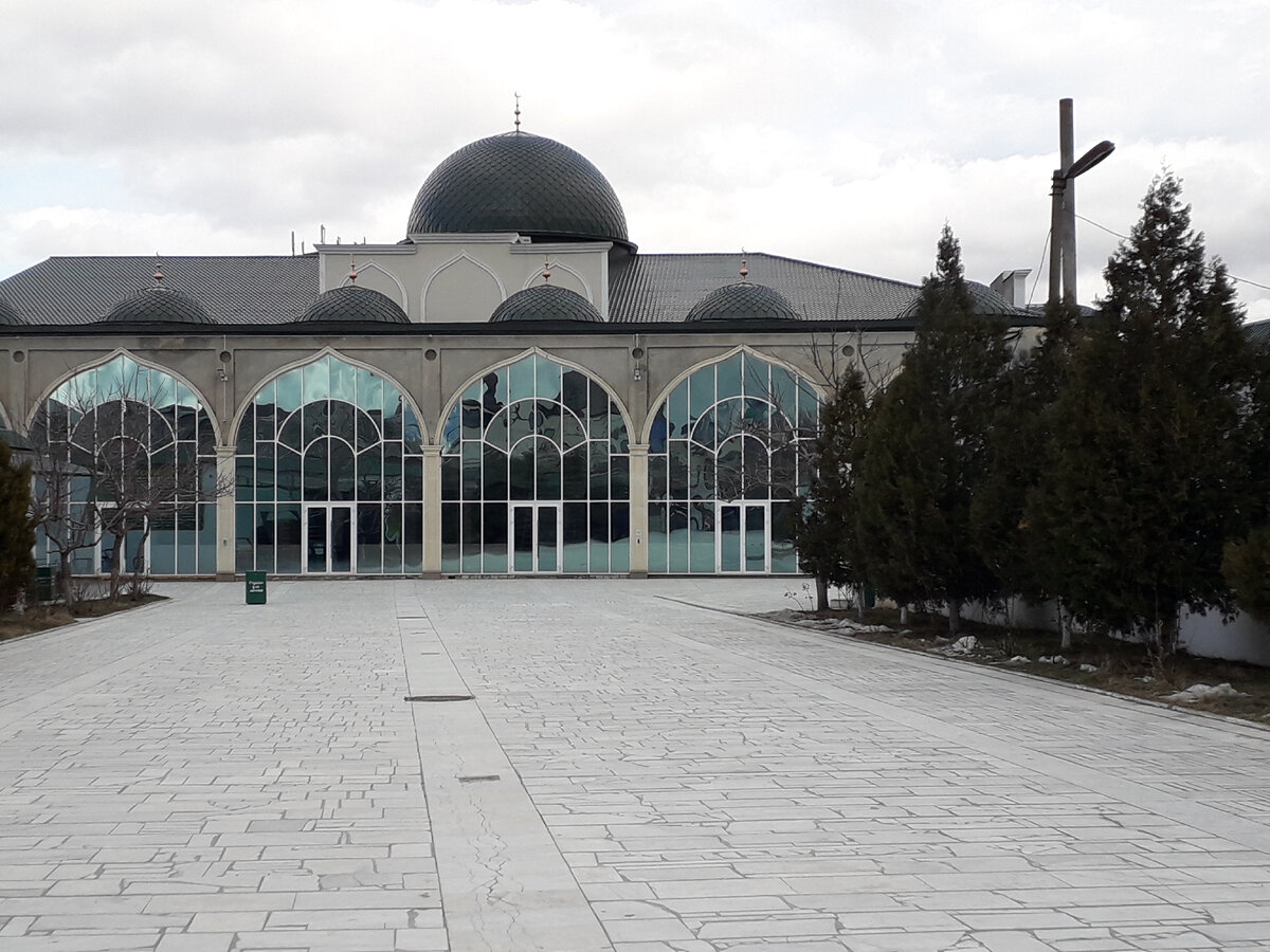 Мечеть Буйнакск. Город Буйнакск Республика Дагестан. Синагога в Буйнакске. Буйнакск достопримечательности фото.