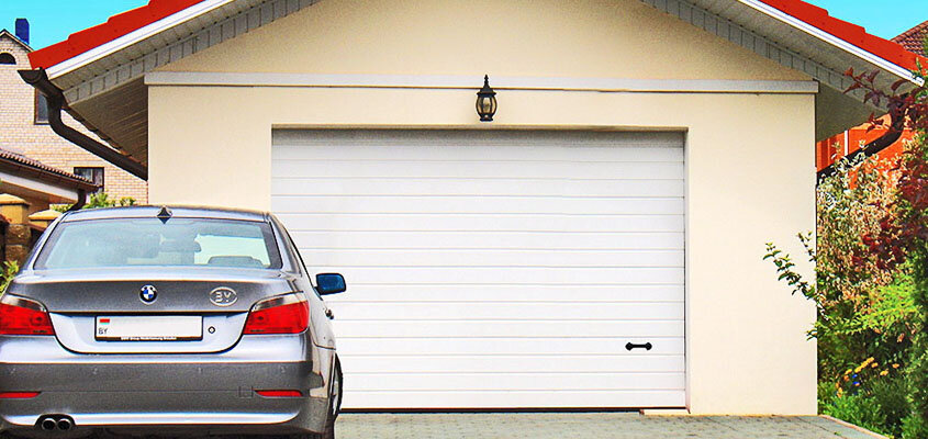 Обзор отличительных характеристик гаражных ворот Алютех