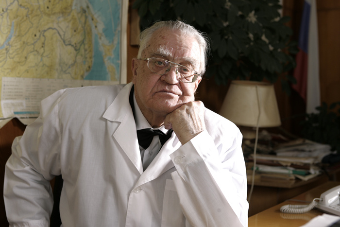 Влаиль Петрович Казначеев.