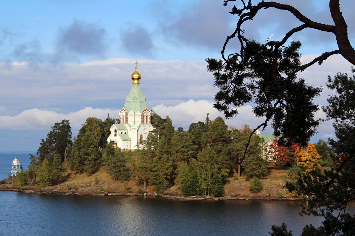 остров с церковью