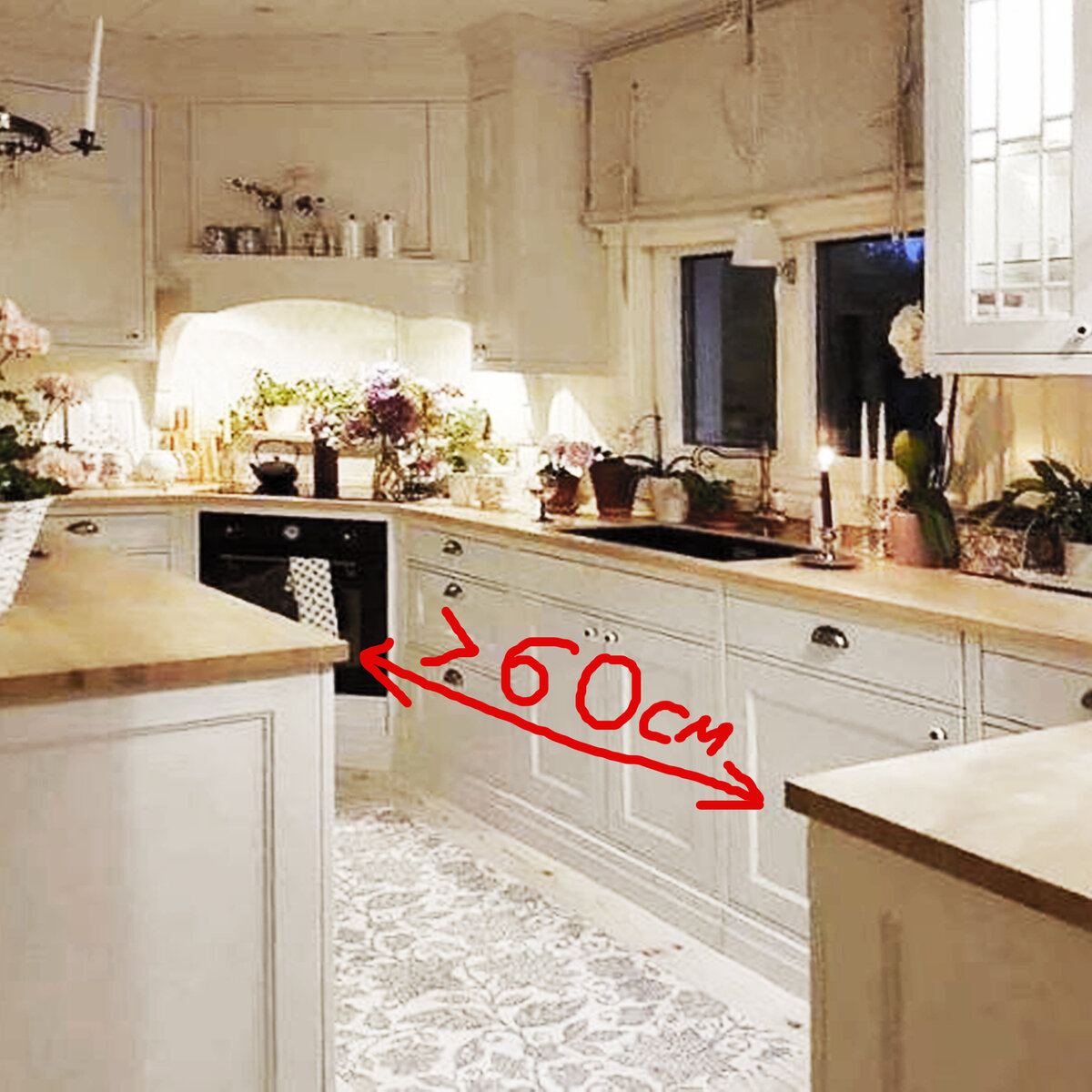 Кухня со входом между углами мебели (фото из интернета).