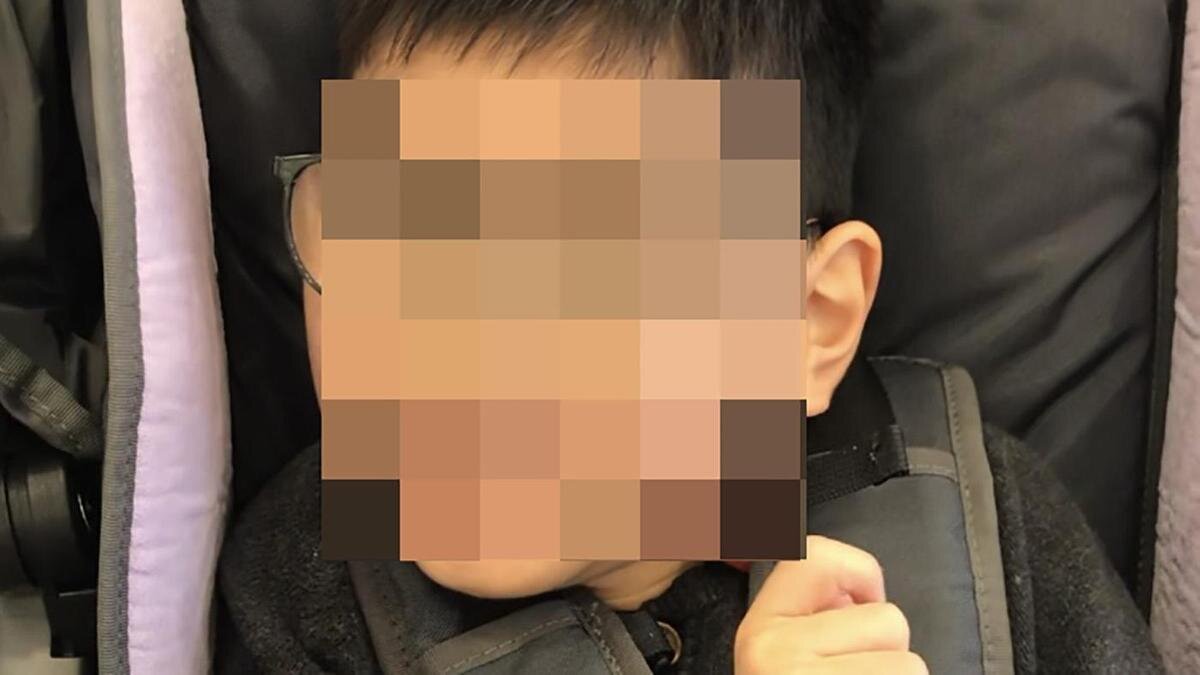    Якуб Едигин, мальчик, которому нужна помощь:из личного архива