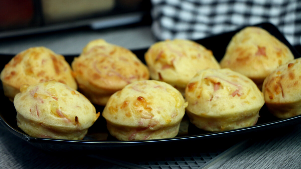 Сырные кексы в духовке