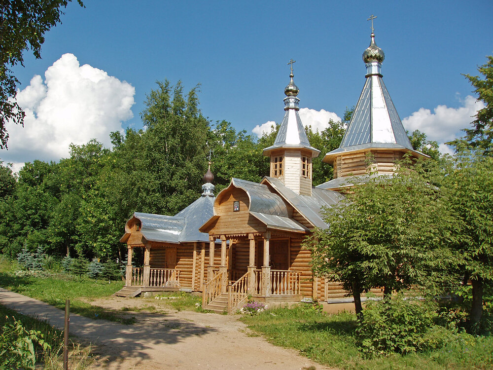 Ивановский районный. Храм Николая Чудотворца Ильинское-Хованское Ивановская область. Ильинское Хованское Ивановская область поселок. Ильинское-Хованское Ивановская область достопримечательности. Храм Ильинского Хованского района.