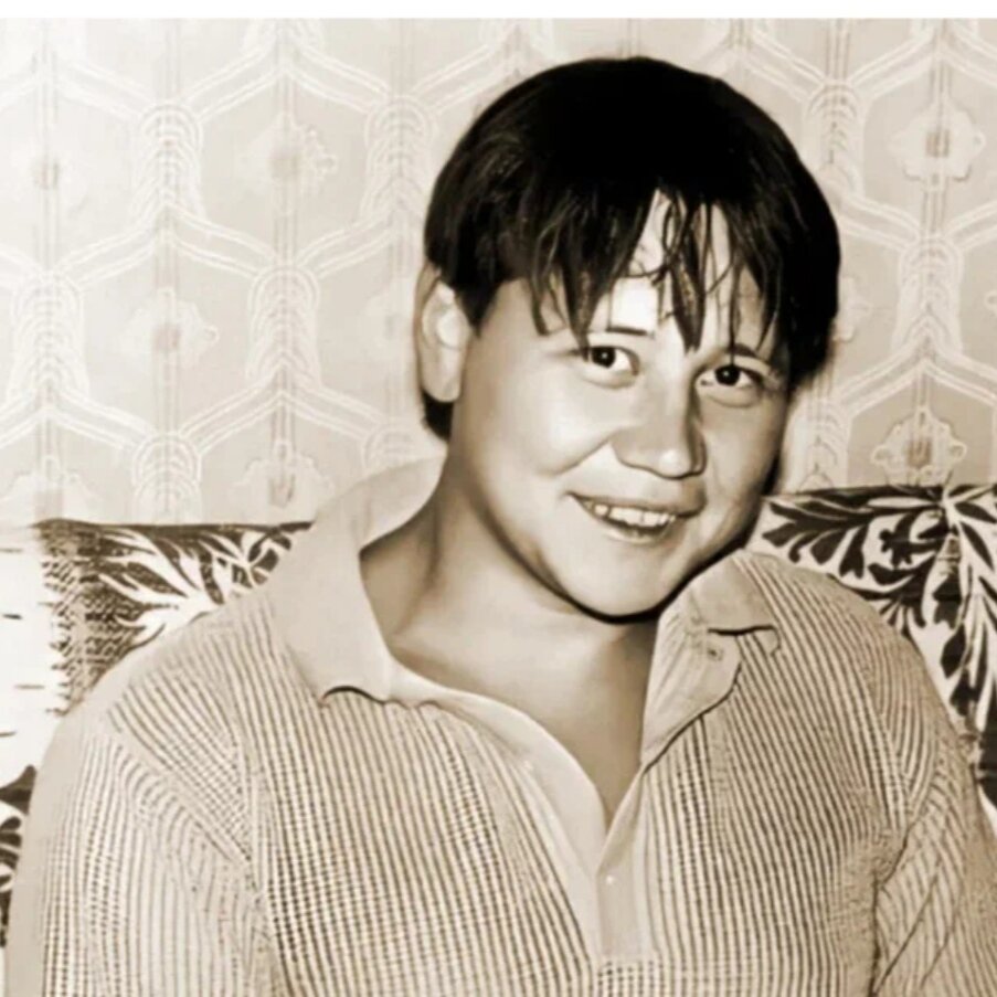 Юрий Степанов в юности