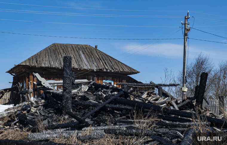    Спасти дом и людей не удалось