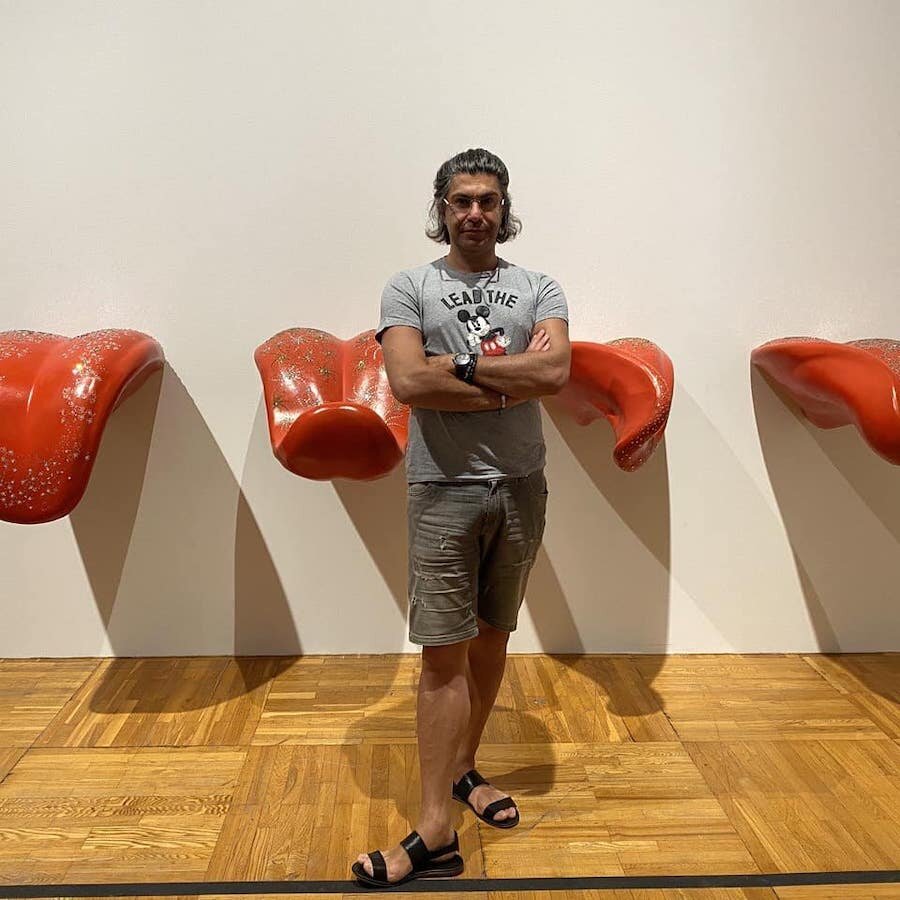 «В абсолютном мире "злые языки" молчат» творческого дуэта Mishmash представлена в Новой Третьяковке на Крымском валу