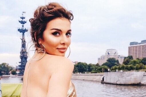 instagram.com/annasedokova