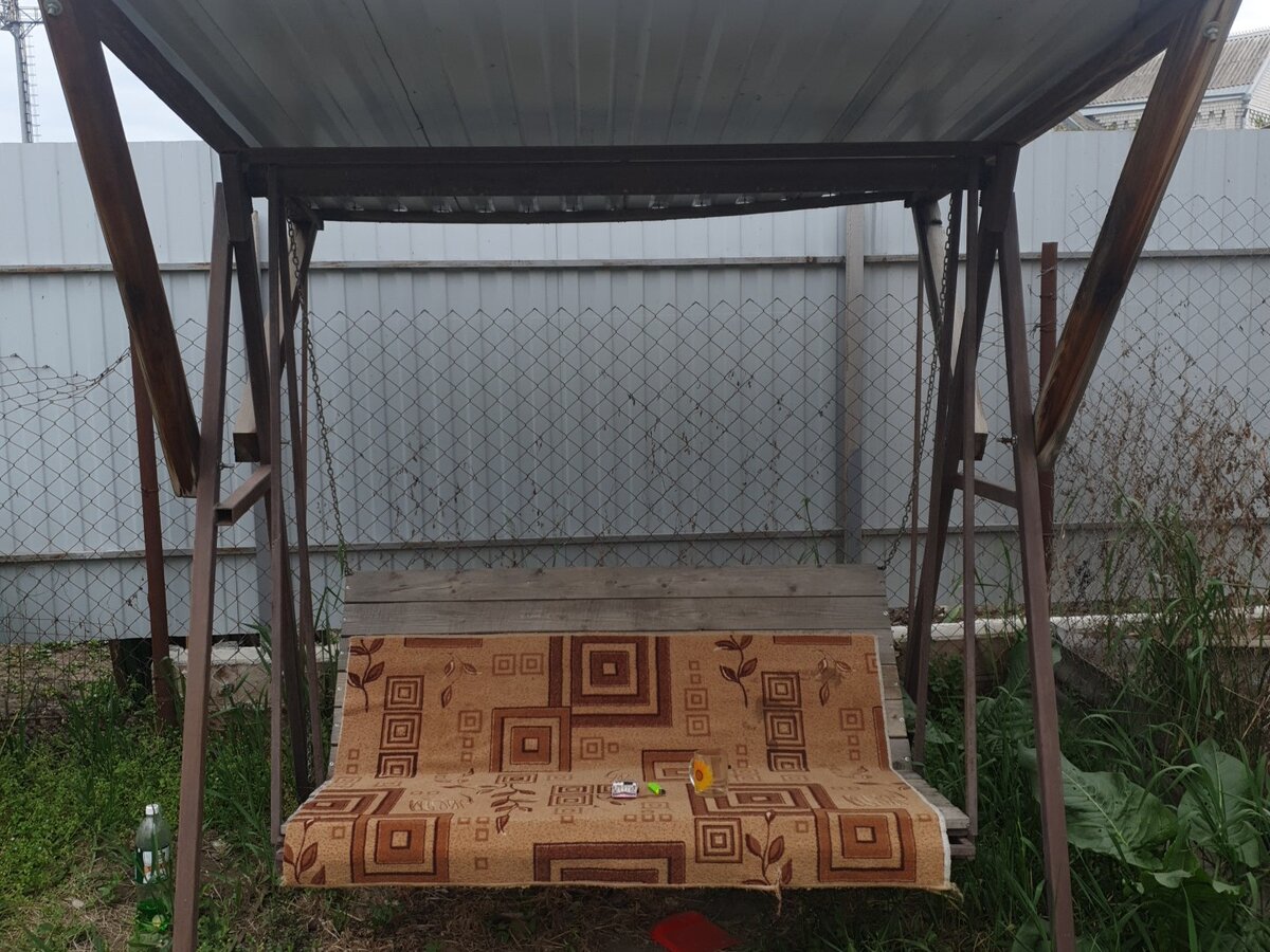 Семейная качеля  с навесом и функцией раскладывания в полноценную плотформу для вертикального отдыха👍😁