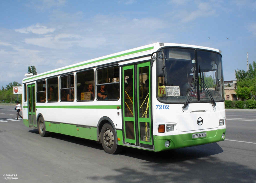 ЛиАЗ-5256.26-01 на маршруте № 75э Химзавод — площадь Ленина