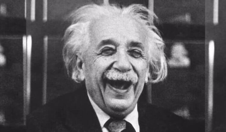 Альберт Эйнштейн — один из самых необычных ученых мира. О нем вы можете почитать на страницах нашего сайта 