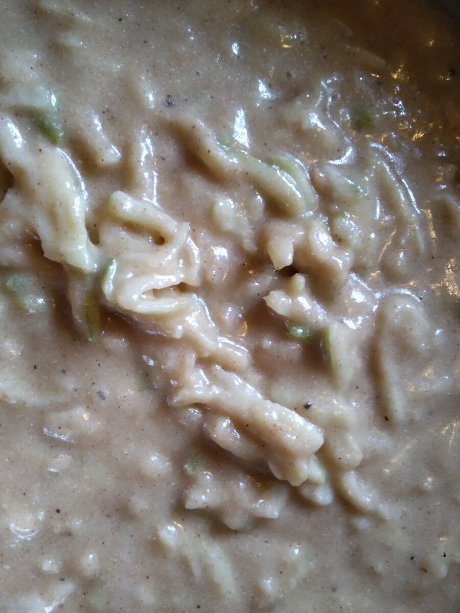 на тёрке потому, что кусочками в прошлый раз тесто не пропеклось возле кусочков