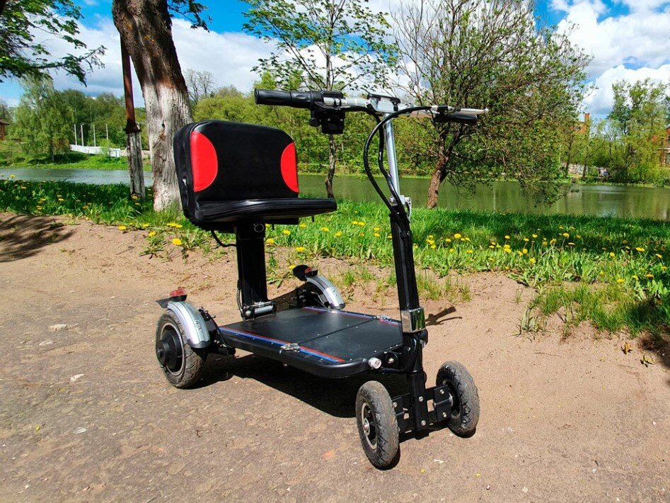 Четырехколесный электроскутер Mini Trike Ultra 600W - компактный складной транспорт для перемещения по городу, прогулок в парках