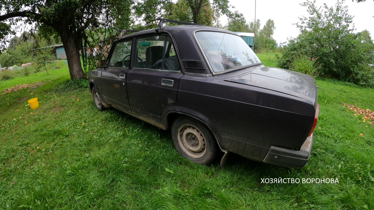 Фото. Хозяйство Воронова. Ваз 2105. 