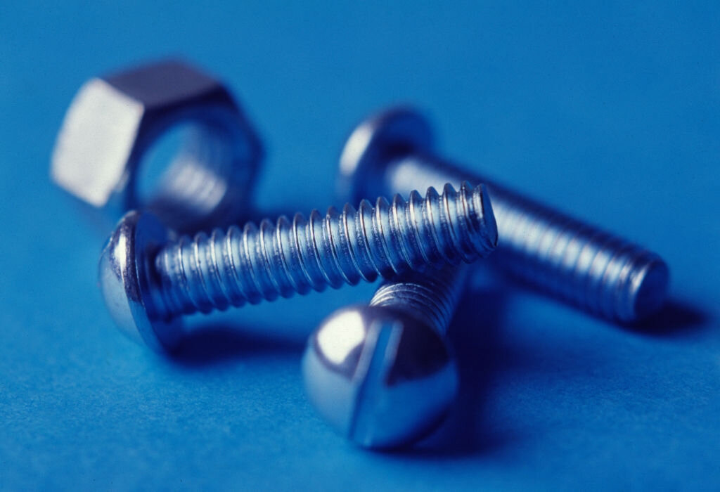 Крепежные винты