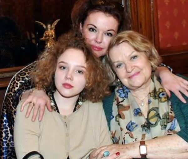 Настя, Ксения и Валентина