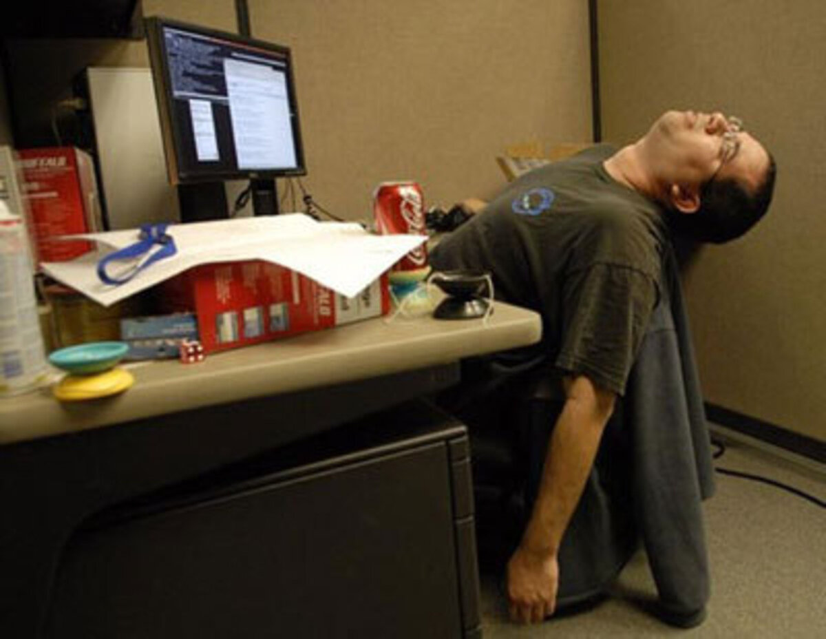 Когда сидишь и кодишь из-за дня в день, а погода удручает своим не годованием, то унынье приходит от кодинга быстро. Почему программировать легко, а искать решения каким либо багов трудозатратно. А-а.

В данный момент, попивая какао и сидя на диване перед своим ноутбуком, я пишу статью про усталость. Самое обидное что это не физическая усталость, а эмоциональная. Много шевелить мозгами я вам скажу тоже вредно. Единственный допинг это сахар, шоколадки, кофе, какао, но эти допинги работают короткий промежуток времени, давая сил на последнем издыхании.

Поныл в лист, кому нужна это информации фиг знает, люди у нас нынче злые, особенно с этим Covid-19. Меры опять ужесточают. Поживем увидим. Пойду напишу какую нибудь полезную программу, чисто для себя или разберусь как работает GItHub. Ыыы Звучит как ... ну вы поняли.

