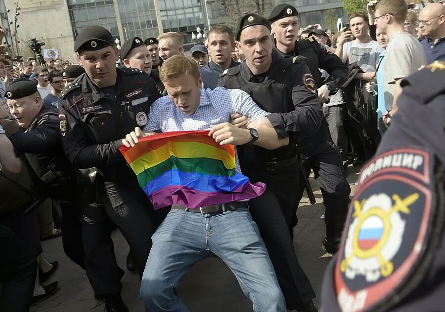 Вражеский агент Навальный схвачен полицией