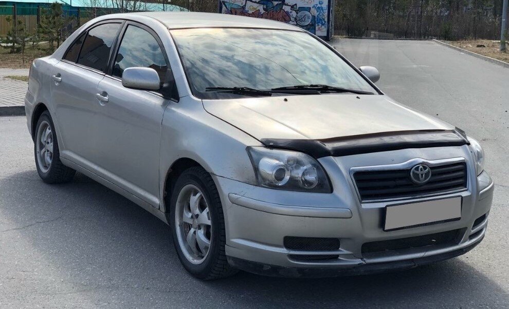 Toyota avensis 2004. 1.8 мкпп