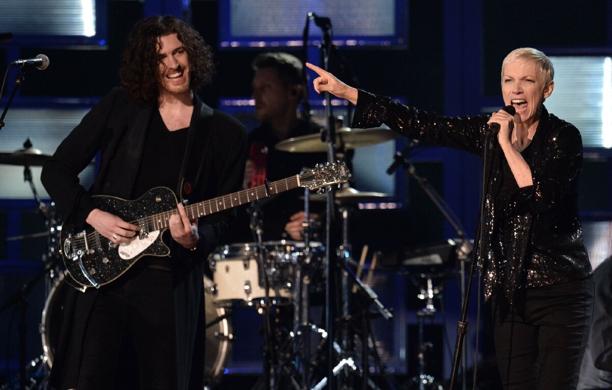 Хозиер и Энни Леннокс на "Грэмми" 2015