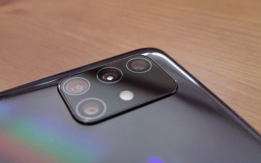 Пока Xiaomi и Huawei, ведь шикарный Samsung A51 можно купить по очень выгодной цене3