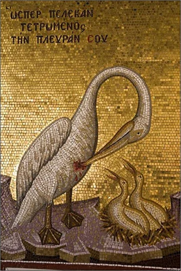 Мозаика изображающая пеликана. Согласно христианской системе знаков и образов - пеликан, птица, кормящая детей своим сердцем (кровью) - это символ Иисуса Христа, пожертвовавшего собой ради будущих христиан.