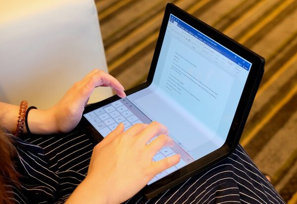 Lenovo X1 Fold не нужна обычная клавиатура
