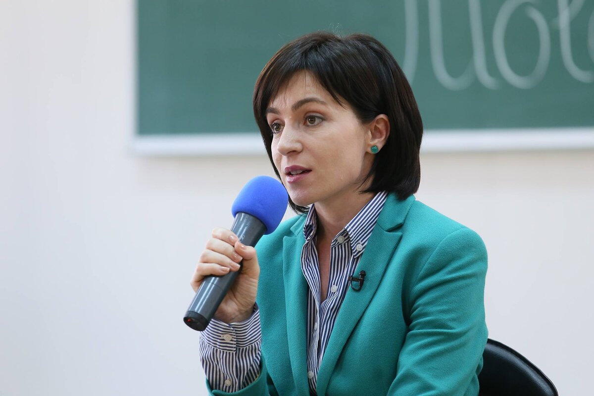 Майа Санду