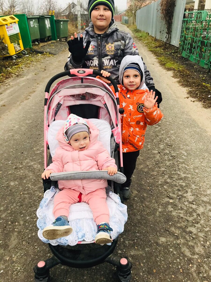 Старший сын Константин