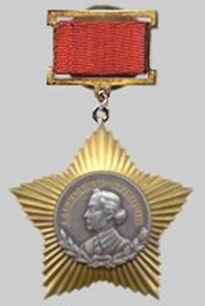 Орден Суворова II степени. 1-й тип. 1942 год. (аверс).