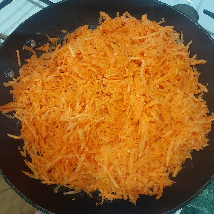 Морковно-творожная запеканка