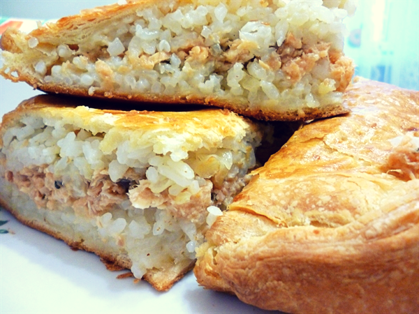 Рыбный пирог с рисом