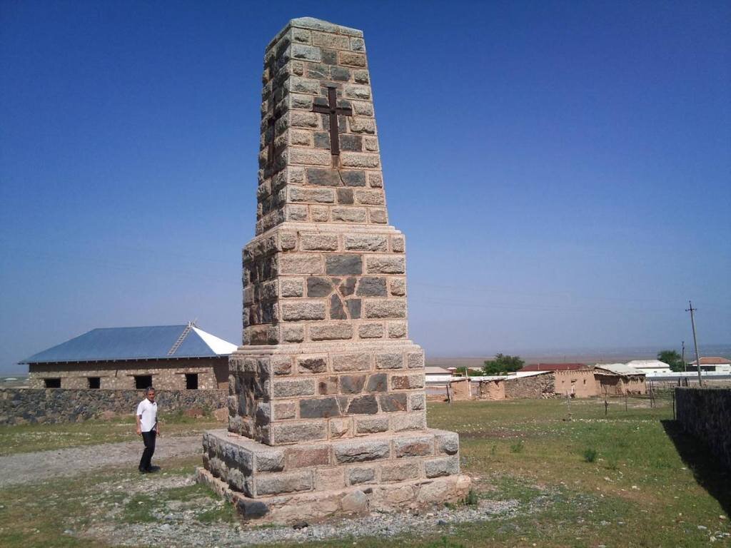 Современное состояние памятника в Джаме, 2012 год. Автор Сергей Привалов, uforum.uz.