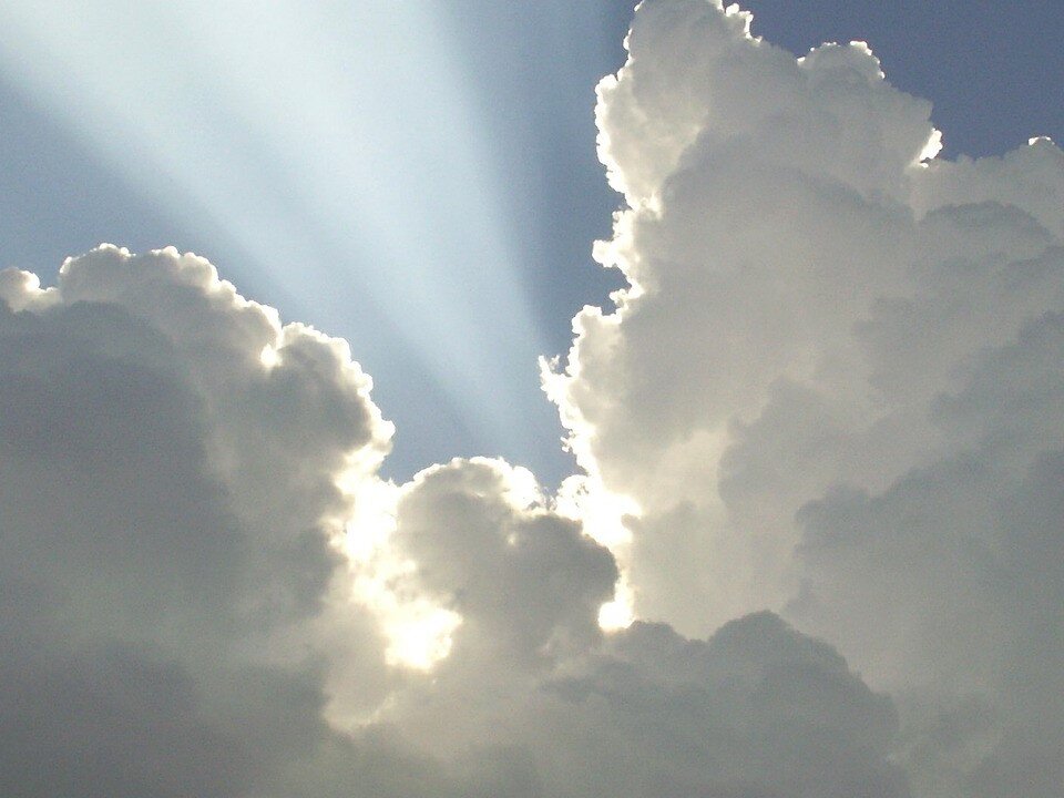 Что бы узнать, что происходит за горизонтом событий, надо его перейти...