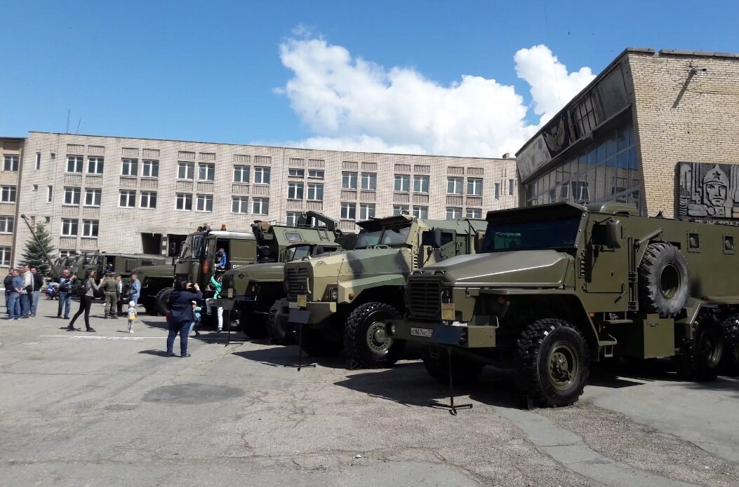 Выставка военной техники в ЧВАИ