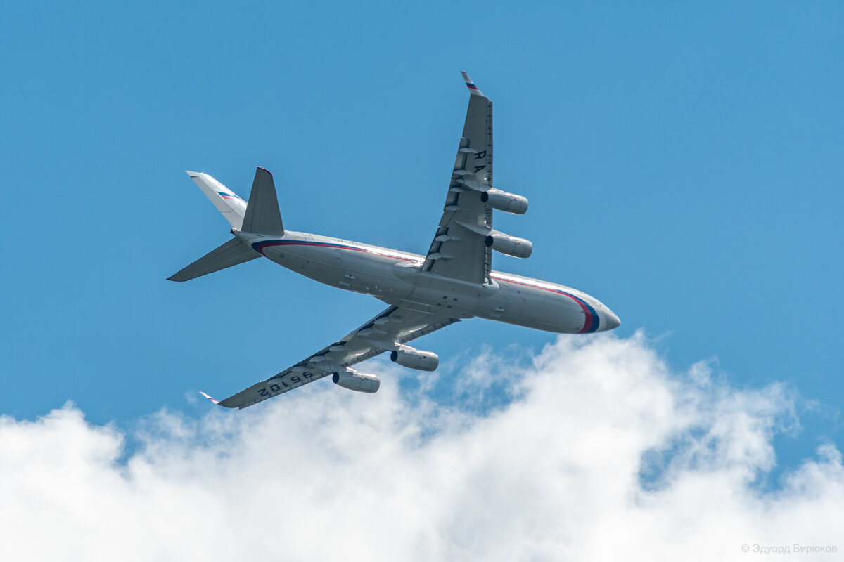Ил-96 RA-96102