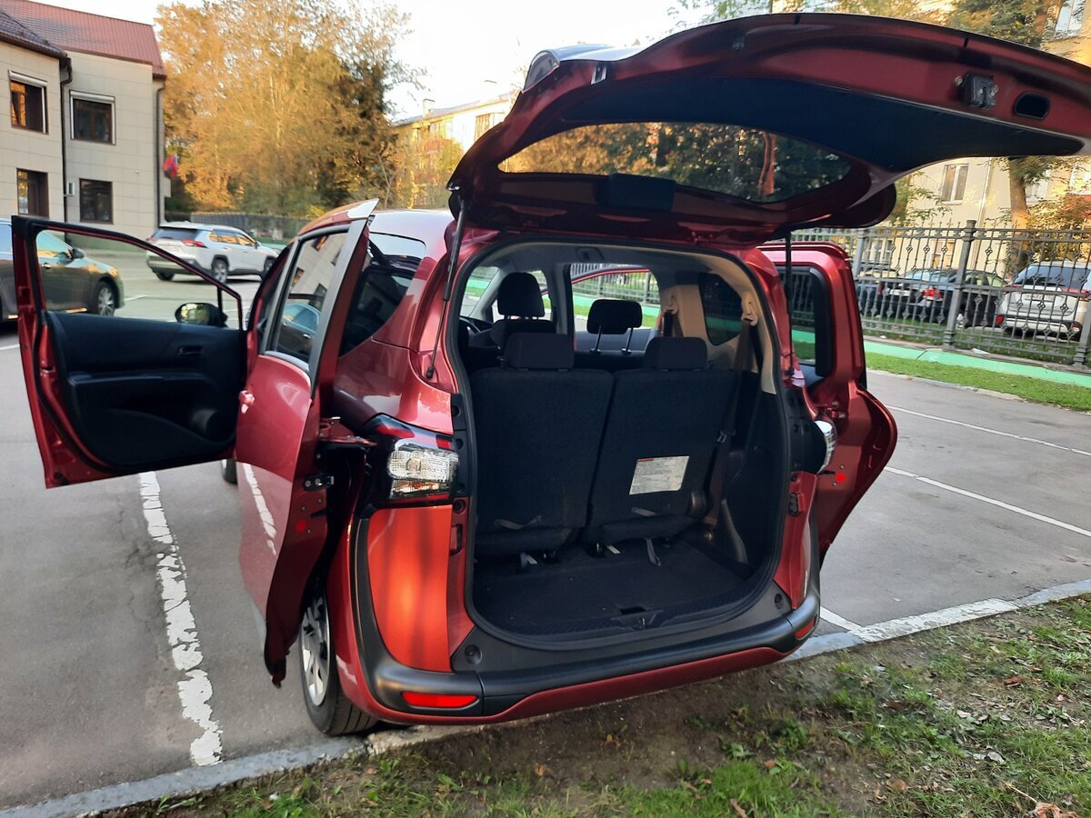 Toyota Sienta. Источник иллюстрации - auto.ru