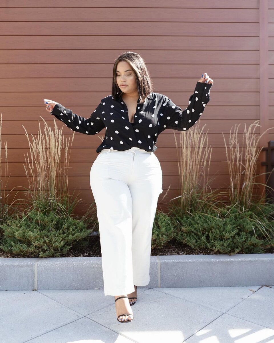 Листайте влево Instagram: @denisemmercedes