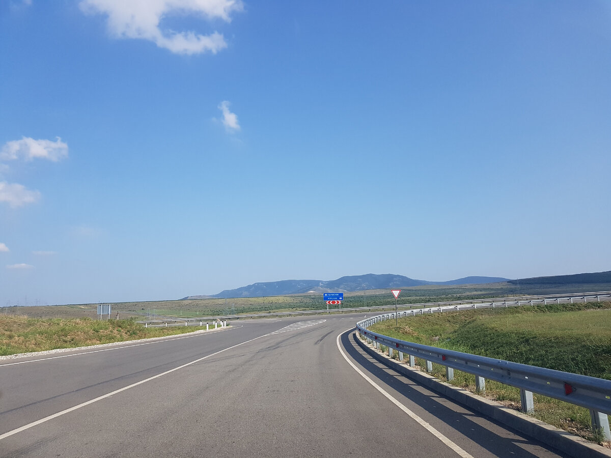 Съезжаем с Тавриды на Льговское.