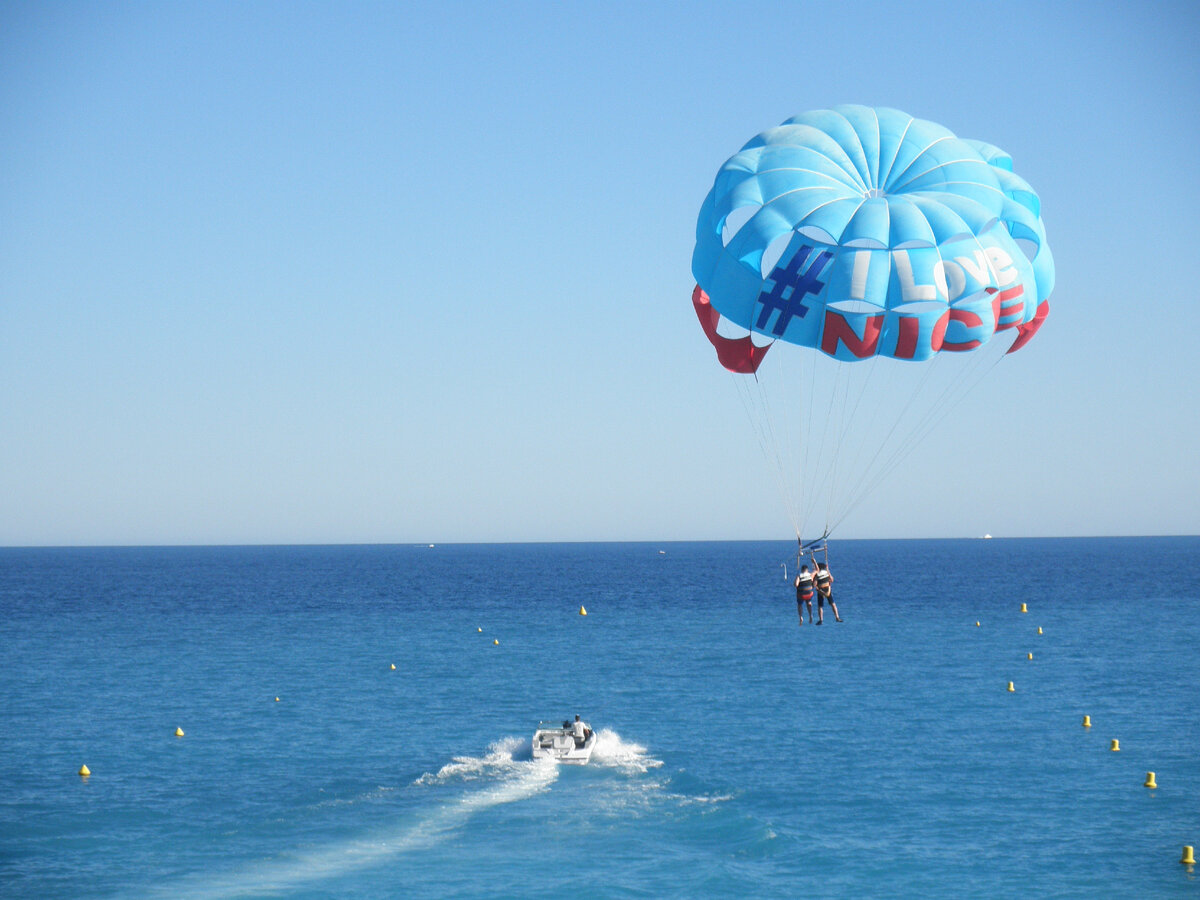 ©AzurevaMarinaBOOKS, иллюстрация из книги "Ницца город мечты", Азурева Марина